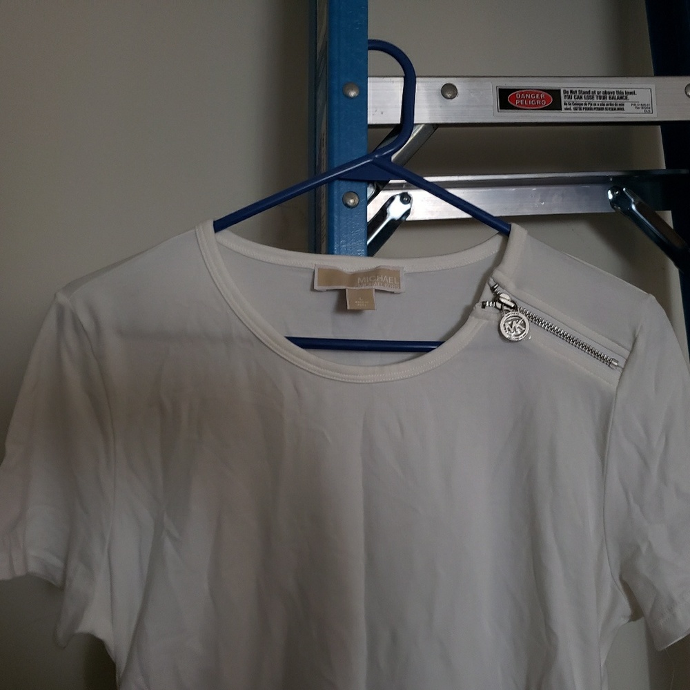 Michael Kors White T-shirt with zippered shoulder